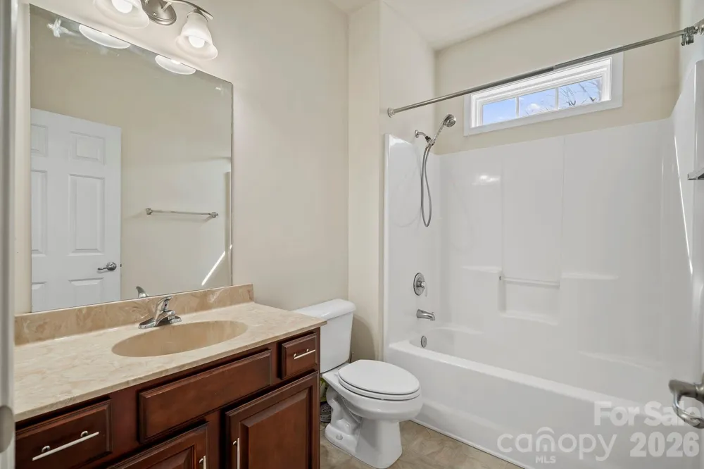 2 Breyerton Court Asheville, NC 28804