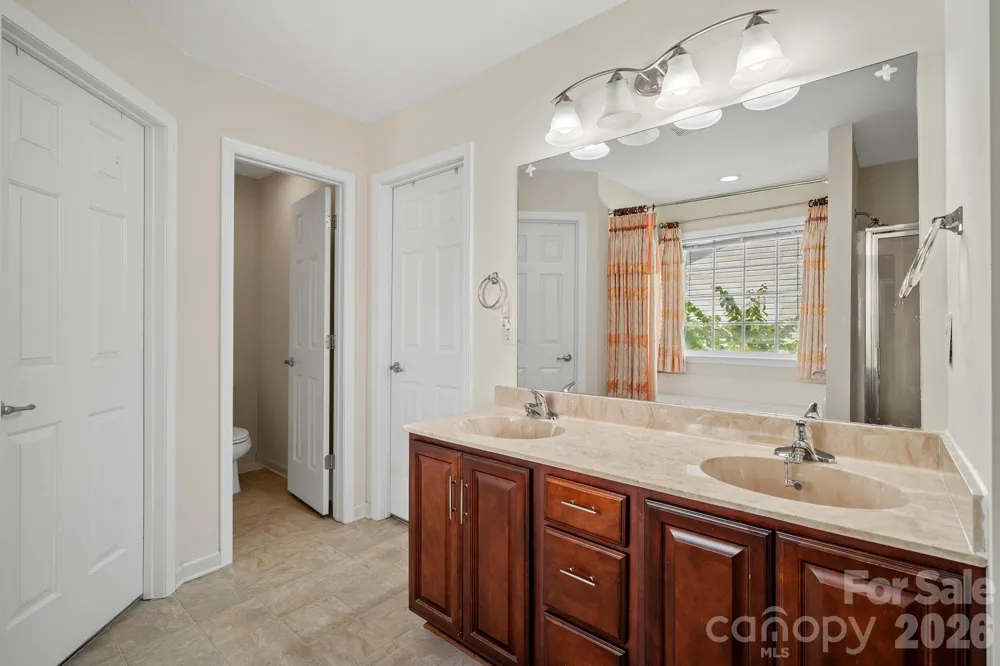 2 Breyerton Court Asheville, NC 28804