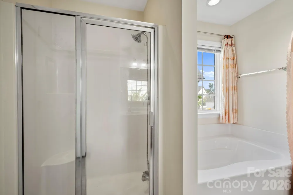 2 Breyerton Court Asheville, NC 28804