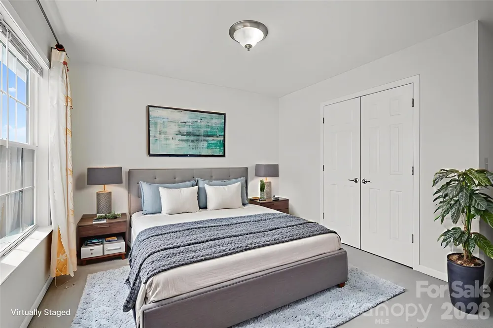 2 Breyerton Court Asheville, NC 28804