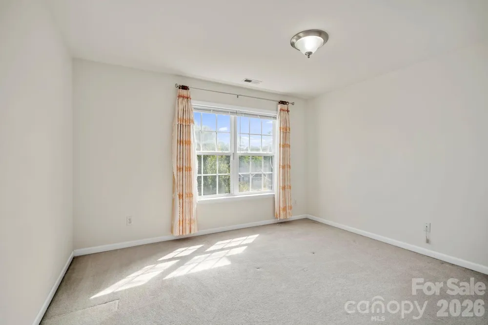 2 Breyerton Court Asheville, NC 28804