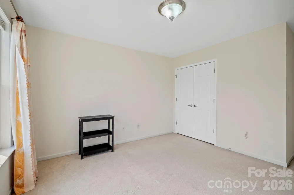 2 Breyerton Court Asheville, NC 28804
