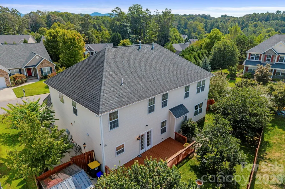 2 Breyerton Court Asheville, NC 28804