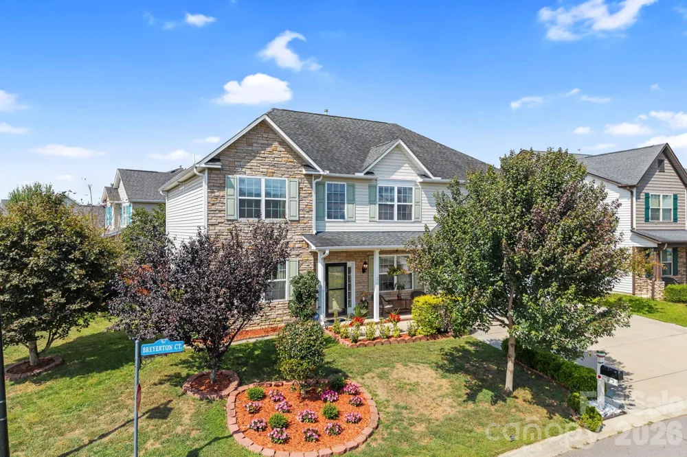 2 Breyerton Court Asheville, NC 28804