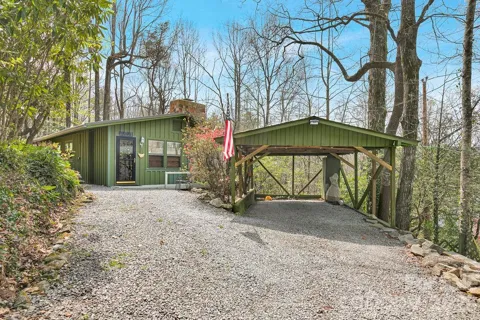 218 Hickory Lane