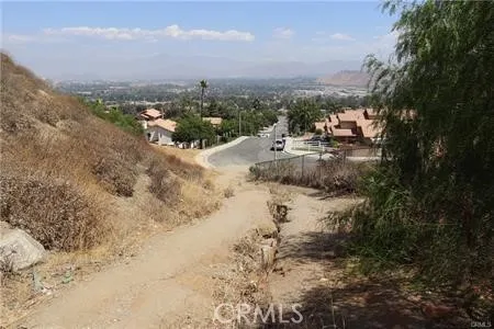 Avenida Michaelinda Jurupa Valley, CA 92509