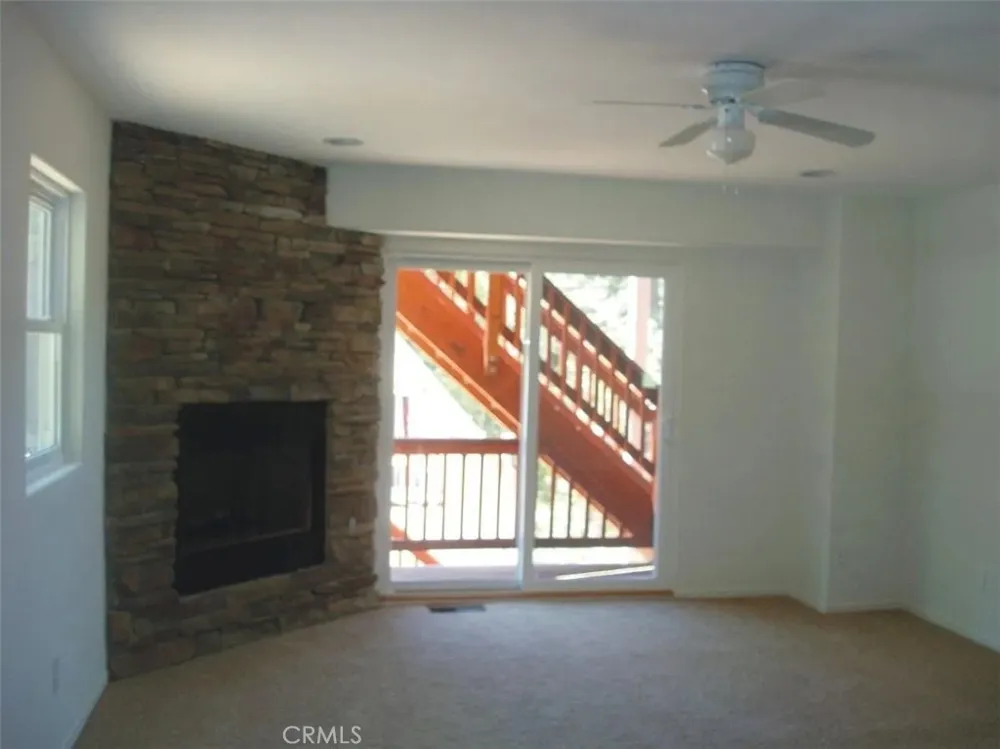 33363 Forrest Running Springs, CA 92382