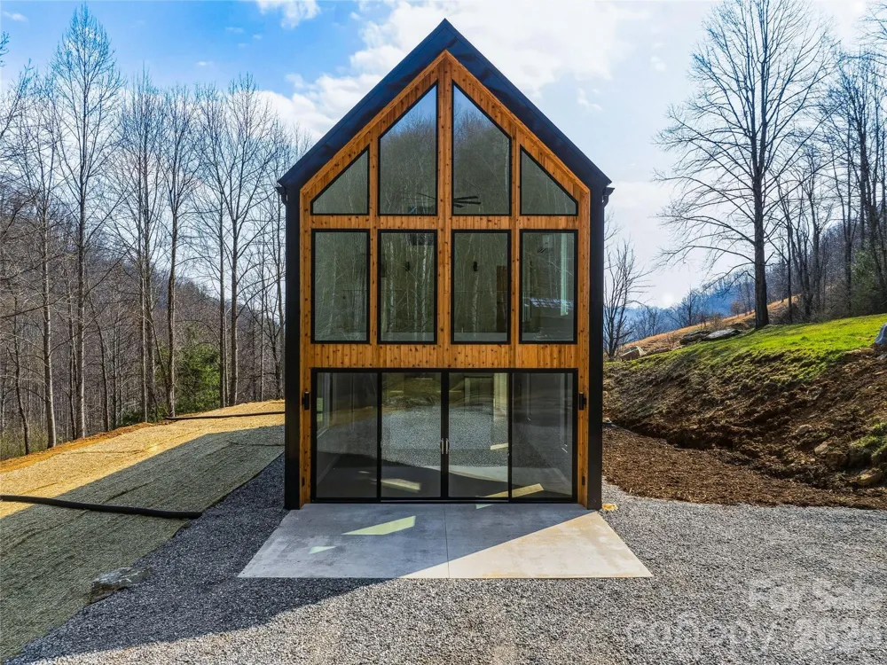 710 Kendal Drive Leicester, NC 28748