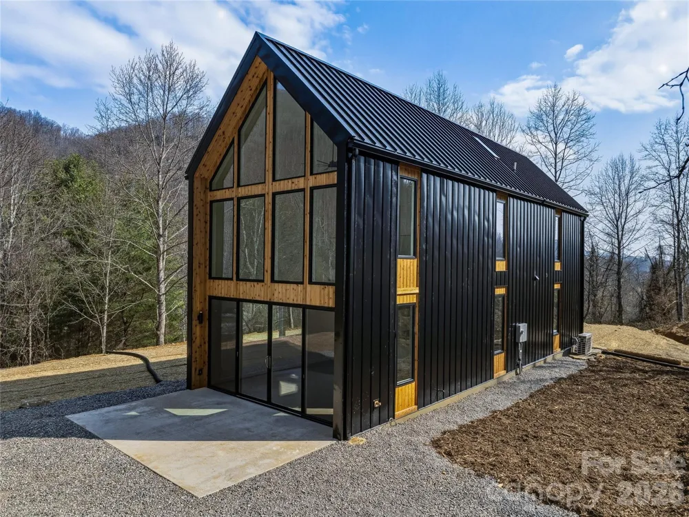 710 Kendal Drive Leicester, NC 28748