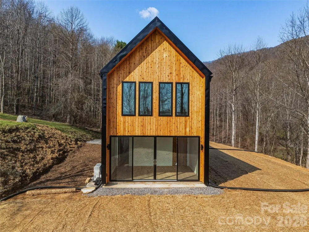 710 Kendal Drive Leicester, NC 28748