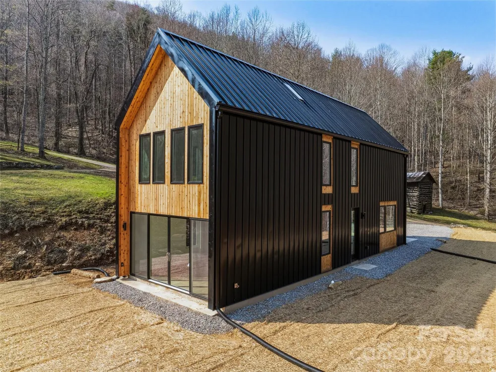 710 Kendal Drive Leicester, NC 28748