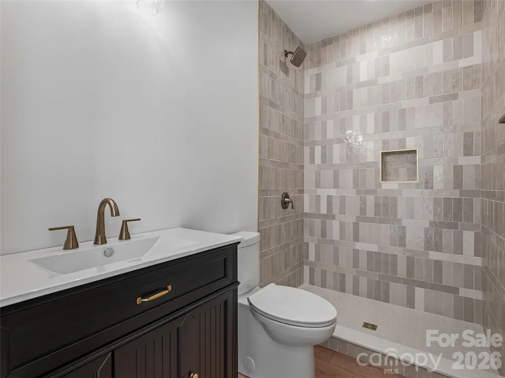710 Kendal Drive Leicester, NC 28748