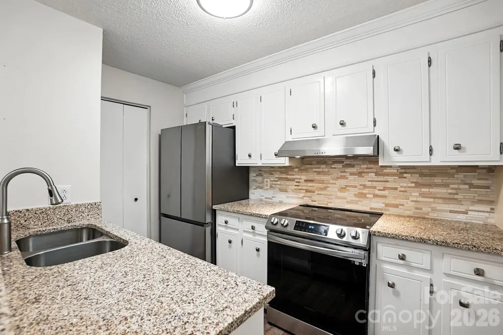 1101 Surry Lane Gastonia, NC 28054