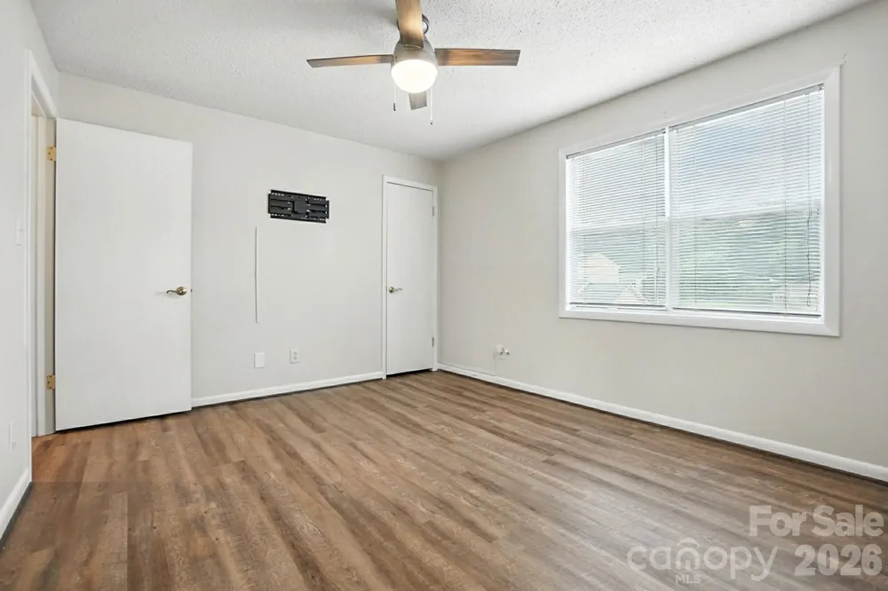 1101 Surry Lane Gastonia, NC 28054
