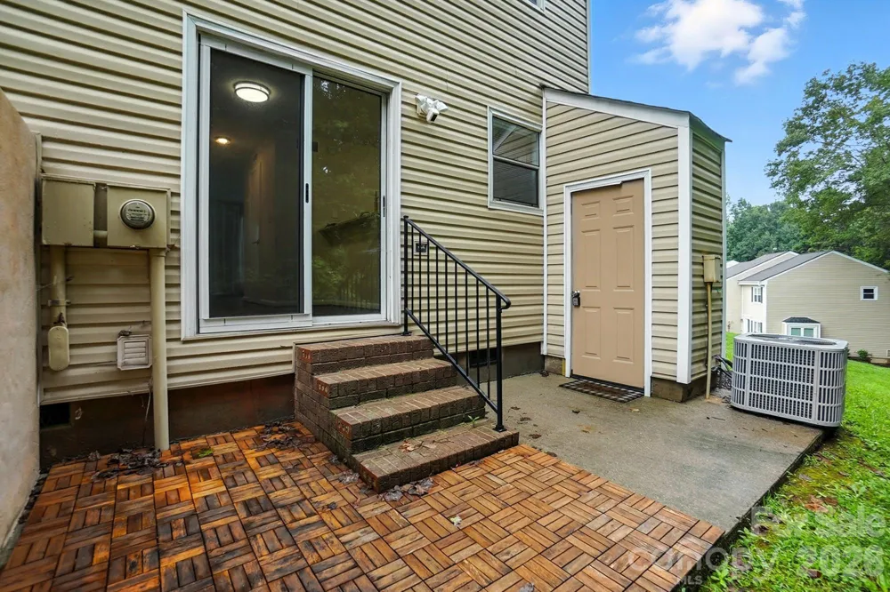 1101 Surry Lane Gastonia, NC 28054