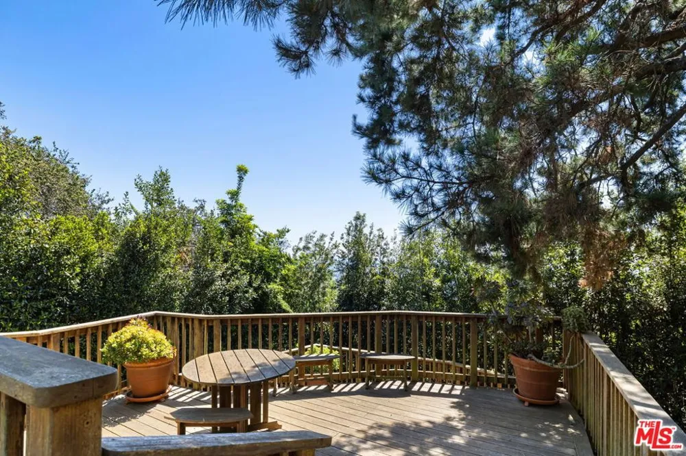 358 Woodley Road Santa Barbara, CA 93108