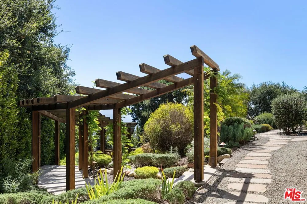 358 Woodley Road Santa Barbara, CA 93108