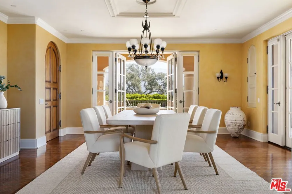 358 Woodley Road Santa Barbara, CA 93108