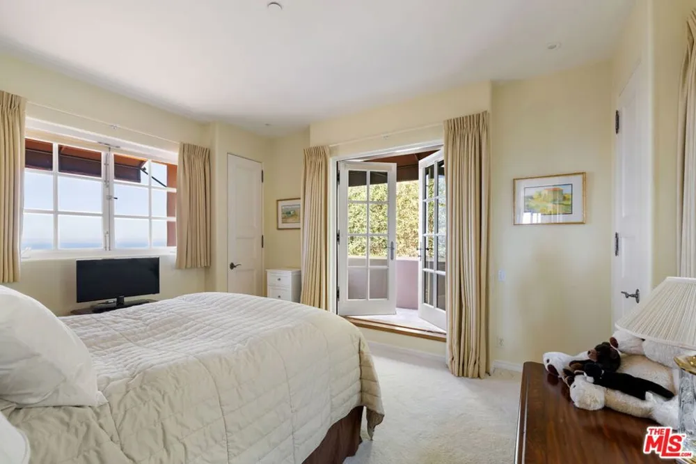358 Woodley Road Santa Barbara, CA 93108