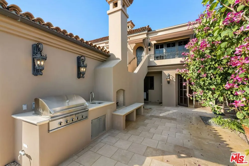 358 Woodley Road Santa Barbara, CA 93108