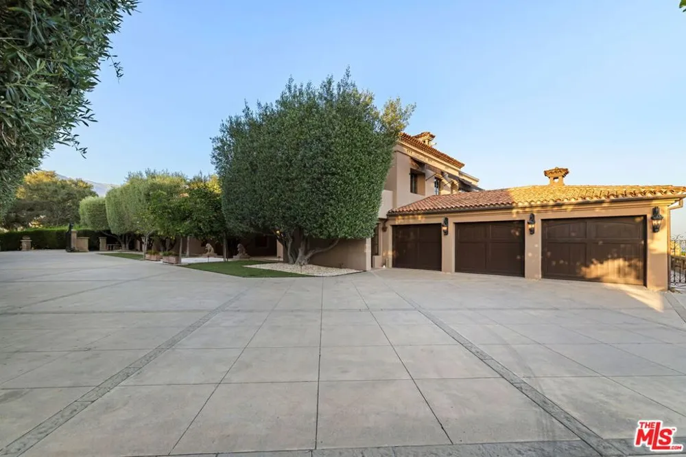 358 Woodley Road Santa Barbara, CA 93108