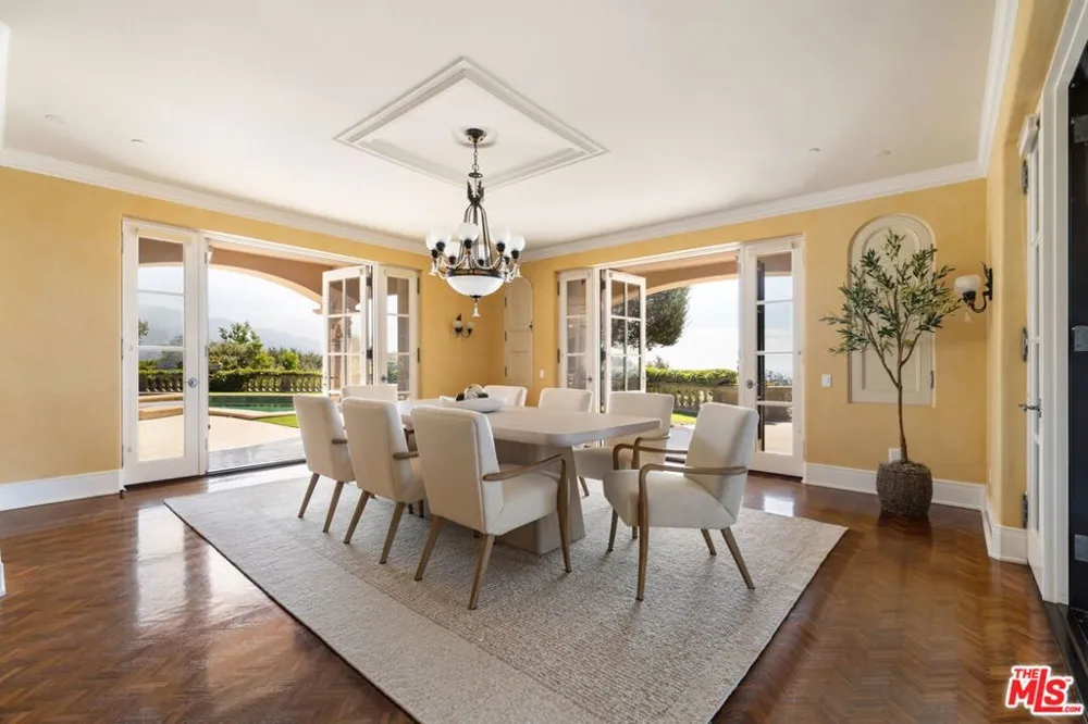 358 Woodley Road Santa Barbara, CA 93108