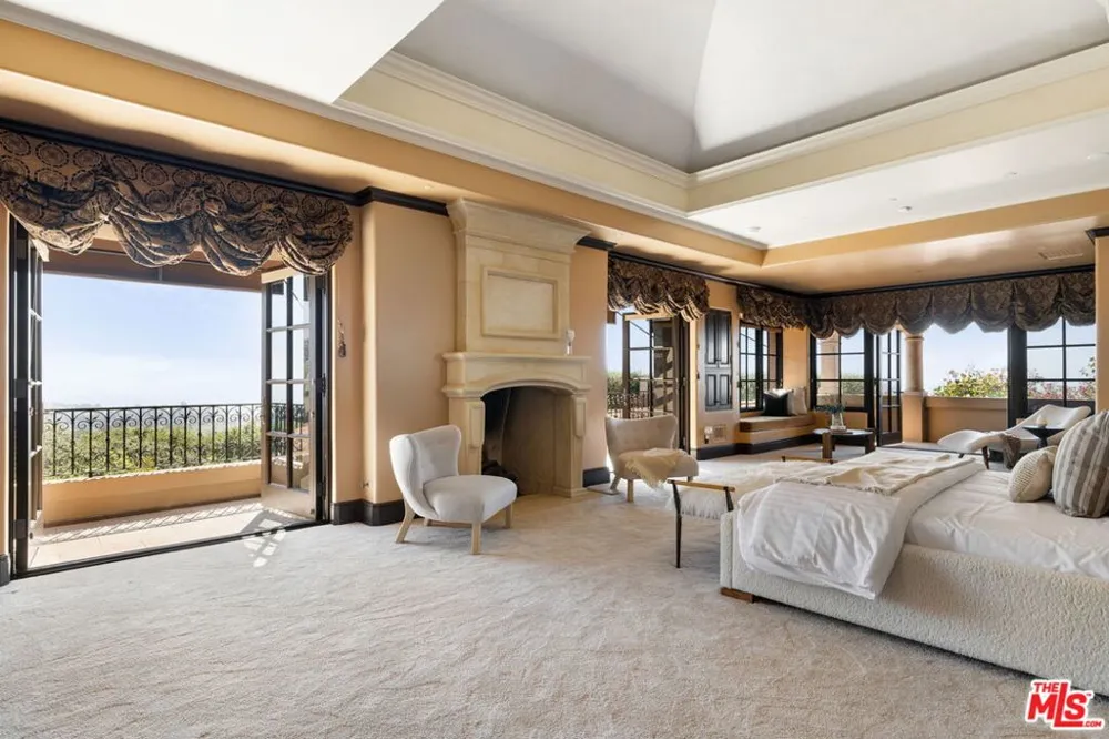 358 Woodley Road Santa Barbara, CA 93108