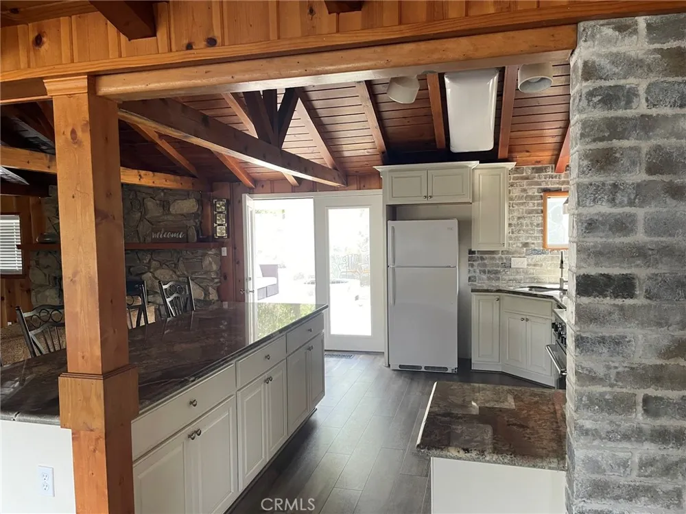 53327 Road 432 Bass Lake, CA 93604