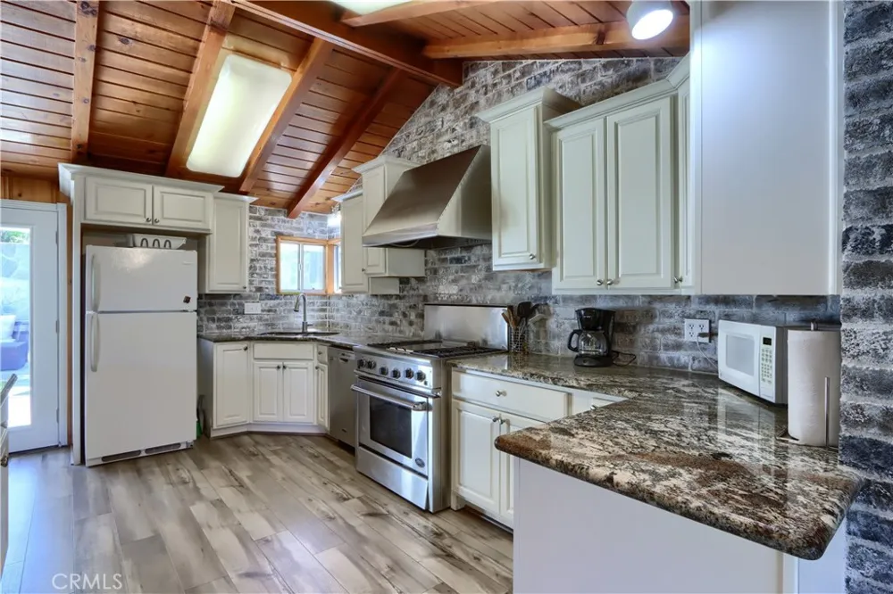 53327 Road 432 Bass Lake, CA 93604