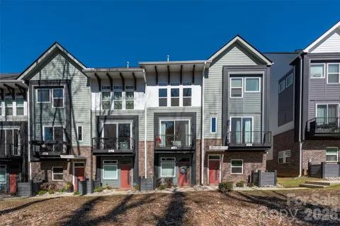566 West End Drive