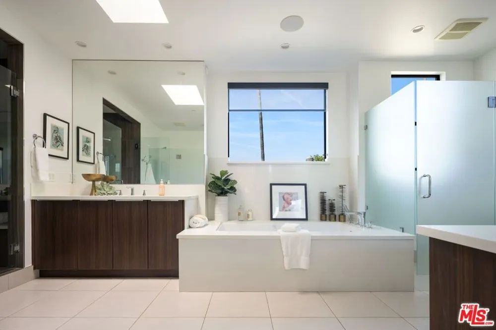 616 Fuller Avenue Los Angeles, CA 90036