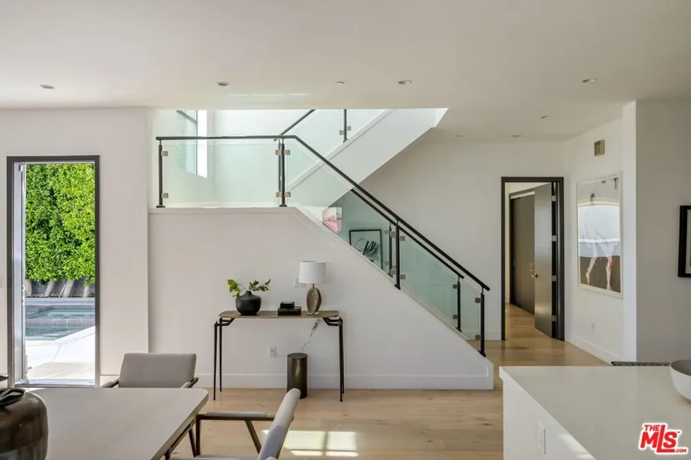 616 Fuller Avenue Los Angeles, CA 90036