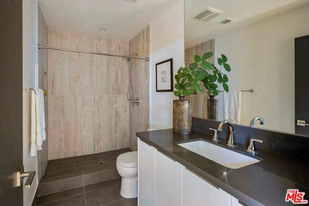 616 Fuller Avenue Los Angeles, CA 90036