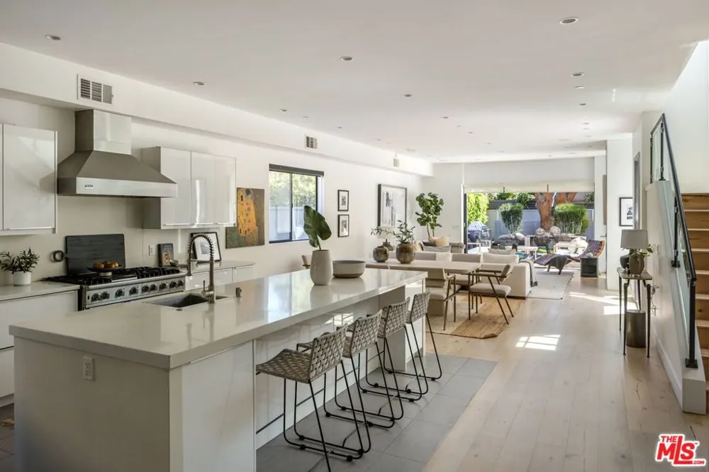 616 Fuller Avenue Los Angeles, CA 90036
