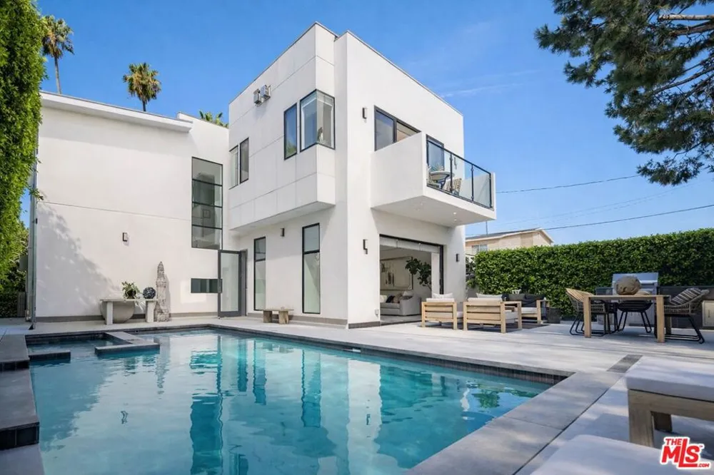 616 Fuller Avenue Los Angeles, CA 90036