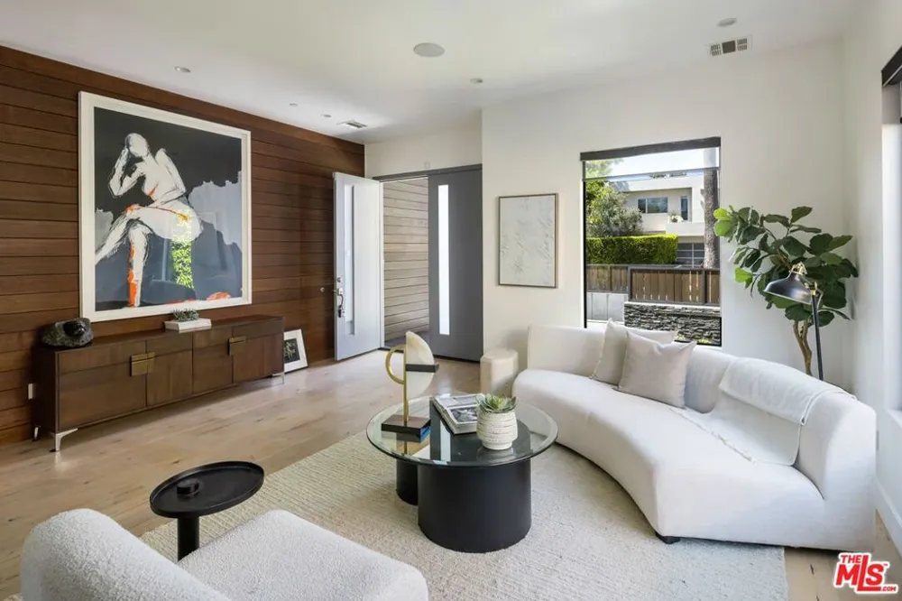 616 Fuller Avenue Los Angeles, CA 90036