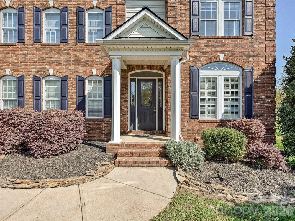 4221 Barons Court Harrisburg, NC 28075