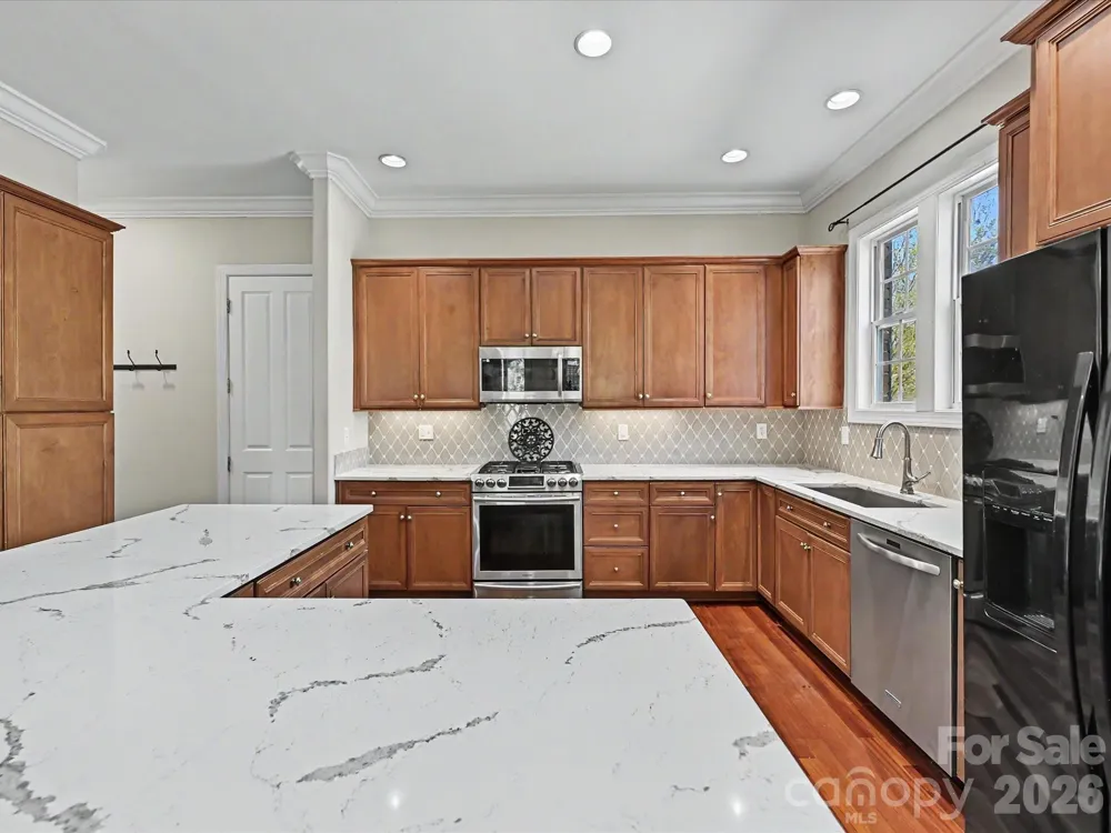 4221 Barons Court Harrisburg, NC 28075