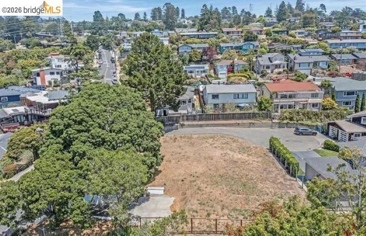 8246 Terrace Dr El Cerrito, CA 94530
