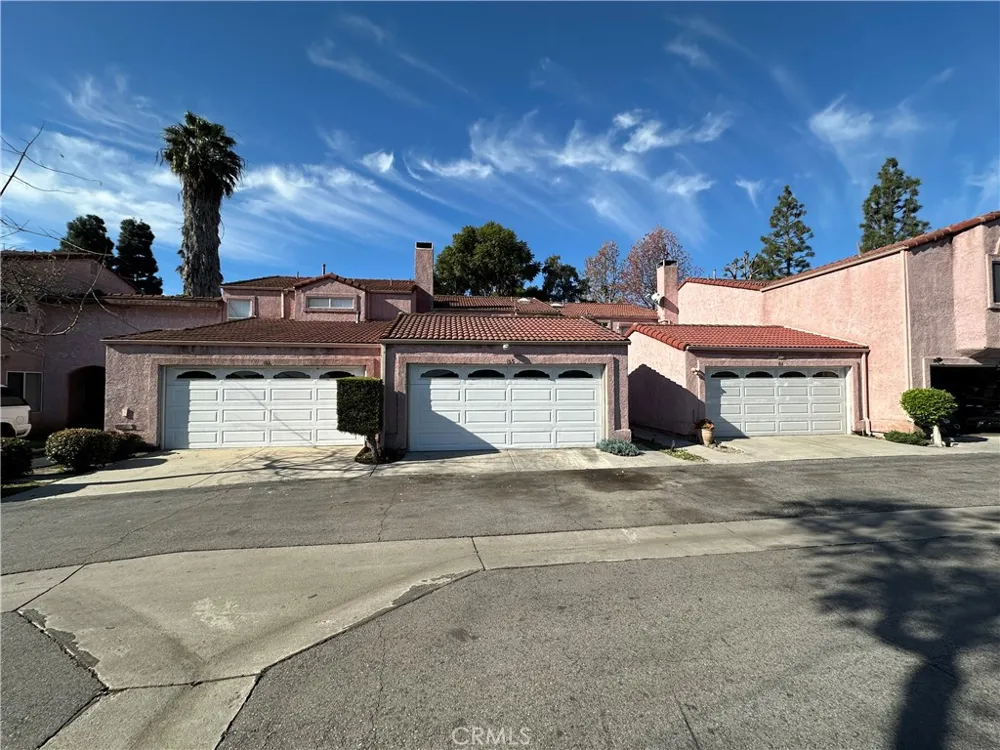 165 Racquet Club Drive Compton, CA 90220