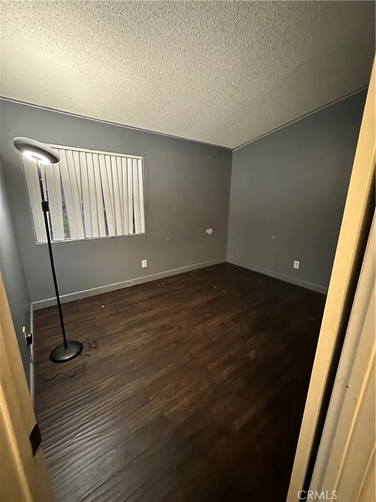 165 Racquet Club Drive Compton, CA 90220