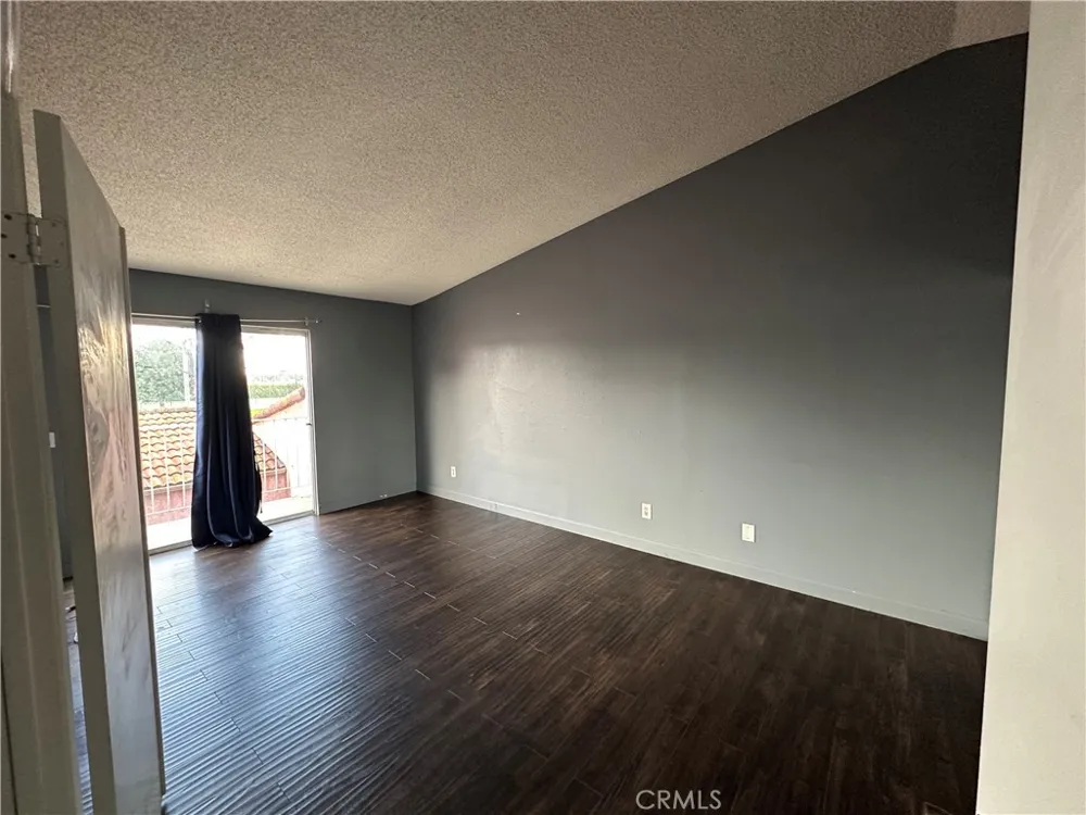 165 Racquet Club Drive Compton, CA 90220