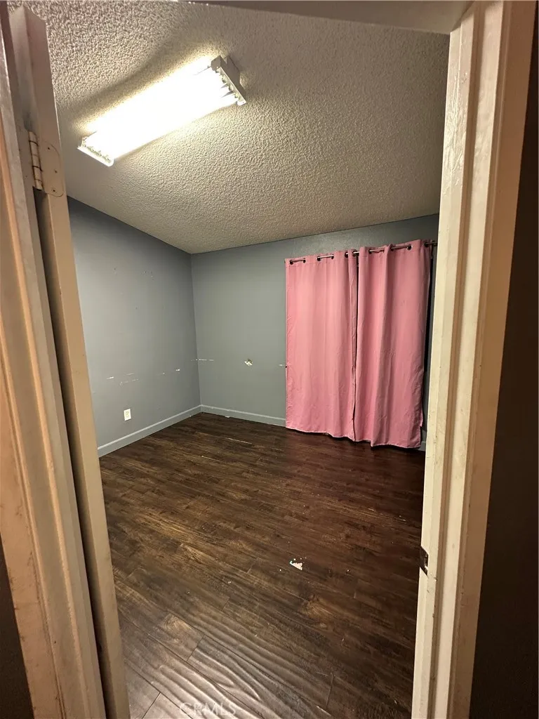 165 Racquet Club Drive Compton, CA 90220