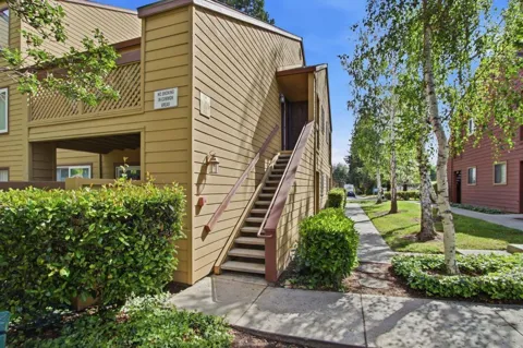 738 Teatree Court