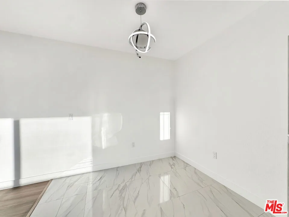 220 E Hyde Park #4 Inglewood, CA 90302