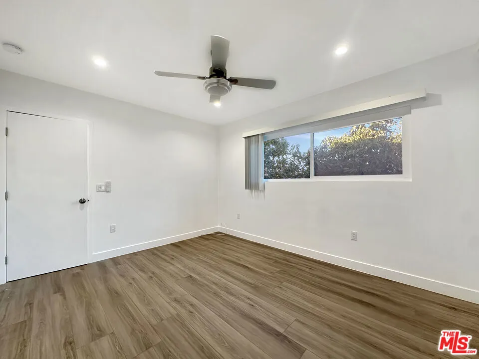 220 E Hyde Park #4 Inglewood, CA 90302