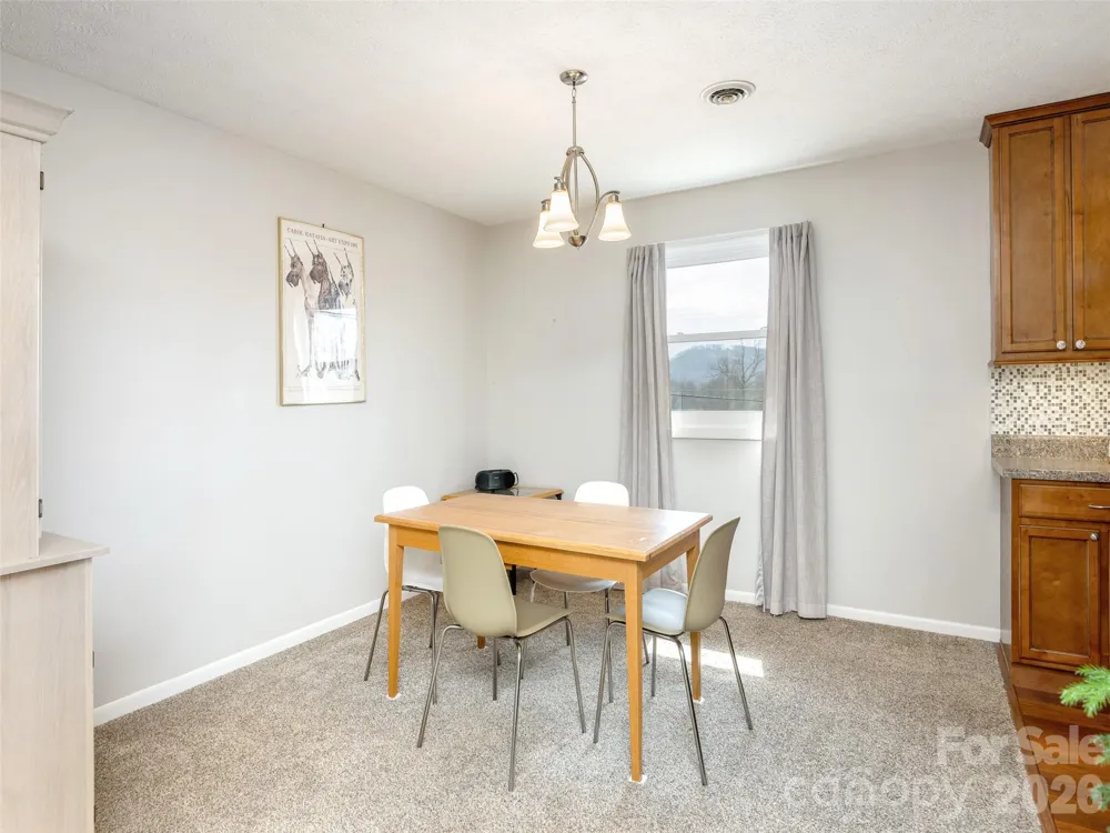 103 Oakwood Place #4 Hendersonville, NC 28792
