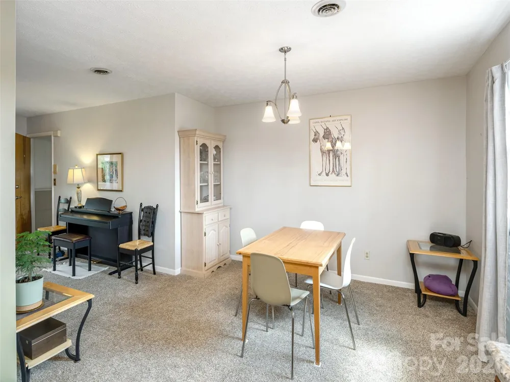 103 Oakwood Place #4 Hendersonville, NC 28792