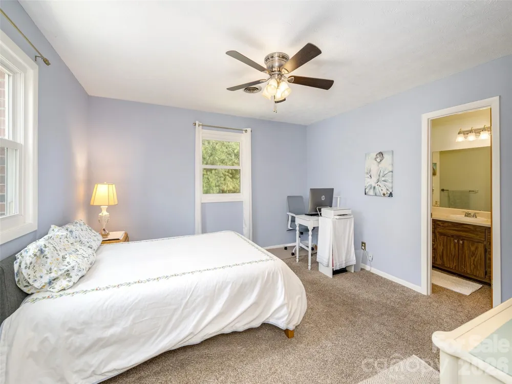103 Oakwood Place #4 Hendersonville, NC 28792