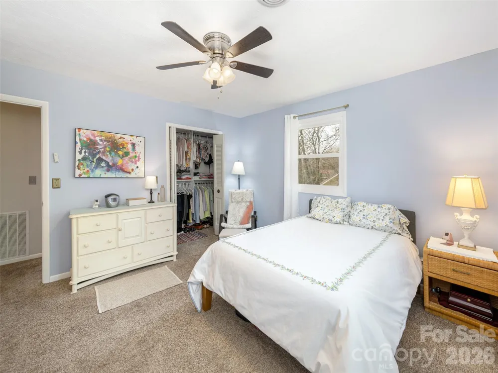 103 Oakwood Place #4 Hendersonville, NC 28792